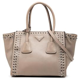 Borsa Prada in vitello glacé beige con tasche gemelle borchiate