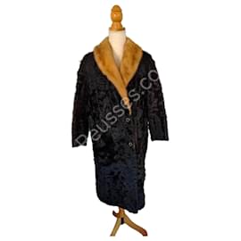 Autre Marque Abrigo de piel de cabra negra con cuello de visón, años 60, muy buen estado, talla 40/42