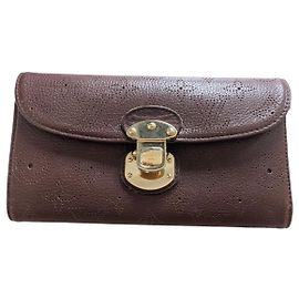 Cartera Louis Vuitton Mahina Amelie de cuero marrón