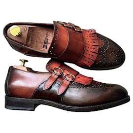 Mocassini Santoni in pelle marrone e bordeaux con nappe