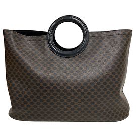 Céline Bolsa Macadam com logo Circle da CELINE
