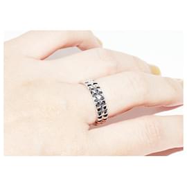 Anello Boucheron Quatre Clou de Paris in Oro Bianco Au750 Taglia 56