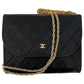 Portafoglio On Chain vintage Chanel in pelle caviar matelassé