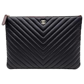Pochette in pelle trapuntata nera a zigzag Chanel