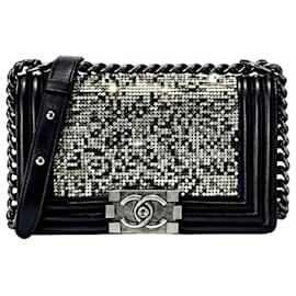 Chanel 14P Piccola Borsa Boy in Pelle Nera con Cristalli Swarovski