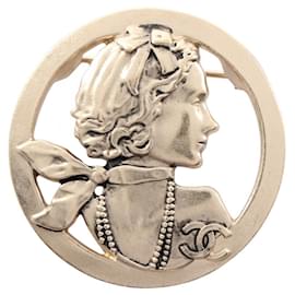 Chanel Mademoiselle Coco Mark Brosche