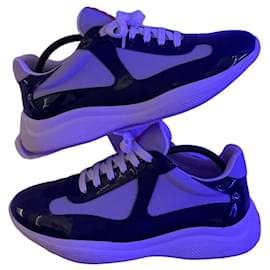 Prada Sneakers aus Leder und Nylon weiß dunkelblau