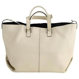 Barbara Bui Beige Lederhandtasche