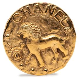 Spilla vintage placcata in oro con logo Coco e leone di Chanel
