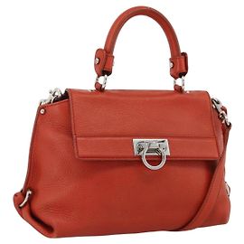 Borsa a mano in pelle Gancini Salvatore Ferragamo 2 in 1 Rossa Argento Auth ARZ300A