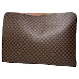 Céline Clutch in pelle monogramma Triomphe vintage di Celine Paris marrone