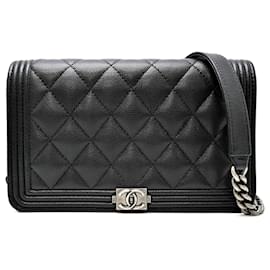 Chanel Boy Kettenbörse