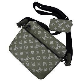 Borsa Trio Louis Vuitton per uomini