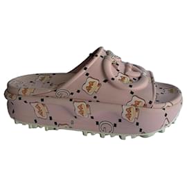 Gucci x Pikarar Rubber Interlocking Sandals Pink Cat Print
