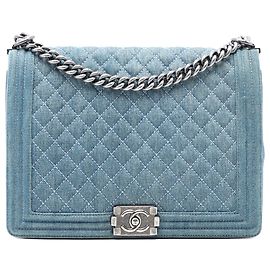 Chanel Blau Große Tasche aus Gequiltetem Denim Boy Flap