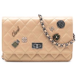 Chanel Beige Trapuntato Pelle di Vitello Invecchiata Reissue 2.55 Portafoglio Con Catena Lucky Charms