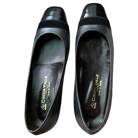 Autre Marque Schwarze flache Schuhe aus Leder und Wildleder