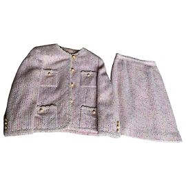 Autre Marque Conjunto de chaqueta y falda de tweed rosa