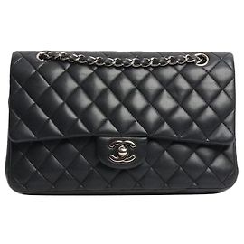 Chanel Borsa Classic Double Flap media in pelle di agnello nera 2010