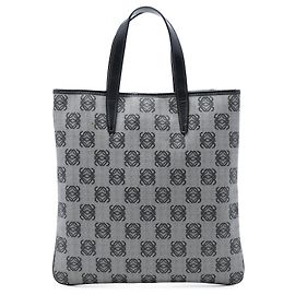Graue Anagram beschichtete Canvas-Tasche von LOEWE