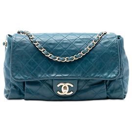 Chanel Blu Grande Borsa Trapuntata Iridescente in Pelle di Vitello Chic Quilt Flap