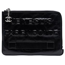 Clutch Chanel de piel de ternera negra desgastada Je Ne Suis Pas En Solde