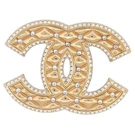 NUOVO BROCCHE CHANEL LOGO CC QUILTATO IN METALLO DORATO E STRASS - Chanel