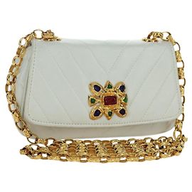 CHANEL Borsa a Spalla Griboa V Stitch in Pelle Bianca Oro CC Auth ARZ551SAV