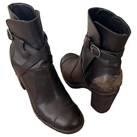 Botas Chanel increíbles