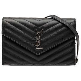 Cassandre Umschlagkette Geldbörse aus schwarzem Poudre Grain von Saint Laurent