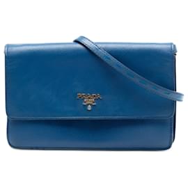 Portafoglio Prada in Saffiano blu con tracolla