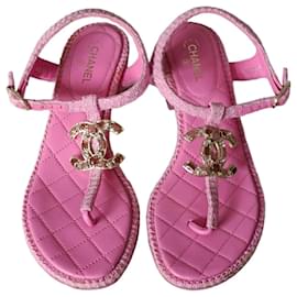 Sandali con tacco in pelle tweed rosa Chanel CC con perline EU36.5