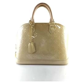 Alma PM Tasche aus Monogram Vernis - Louis Vuitton