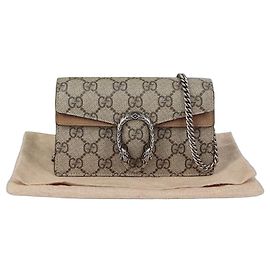 Gucci Borsa a tracolla incrociata super mini Dionysus con catena