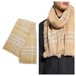 Burberry Check Wollschal
