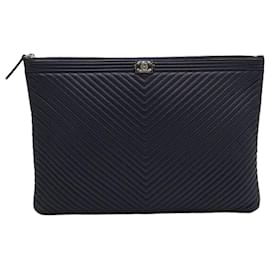 Chanel Grande Clutch in Blu Navy Scuro