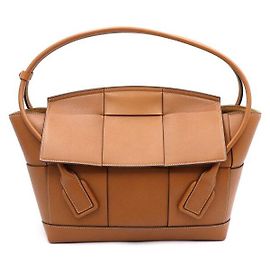 Bottega Veneta Bolsa tote e bolsa de ombro Arco média em couro marrom
