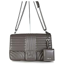 Borsa a tracolla con catena - Prada