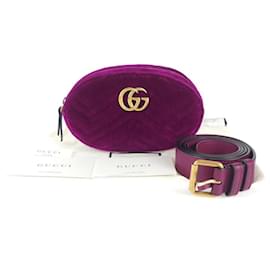 Gucci Gürtelbeutel aus gestepptem Samt Marmont