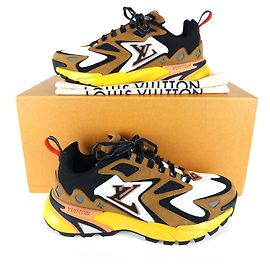 Louis Vuitton Sneakers Tattici LV
