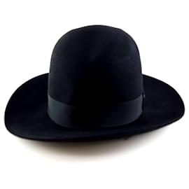 Hut - Saint Laurent