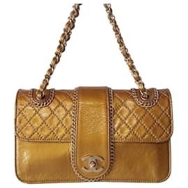 Chanel Borsa a spalla corta in vernice classica