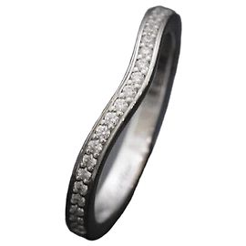 Cartier Ballerina Ehering aus Platin mit Semi Pavé Diamanten
