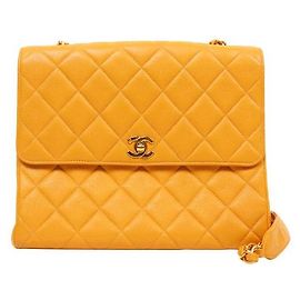 Chanel Borsa a tracolla in caviar giallo trapuntato con catena