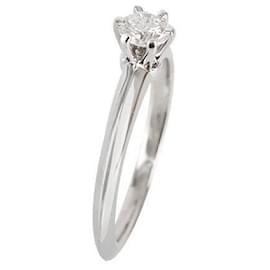 Tiffany & Co Einstellung der Größe des Platin-Diamantrings zur Hochzeit
