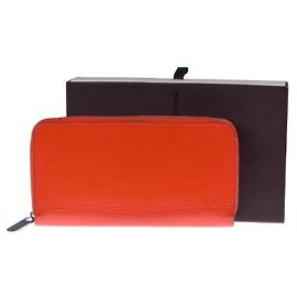 Louis Vuitton Carteira longa em couro Epi