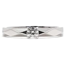 Platinring mit facettiertem Solitär-Diamant - Boucheron