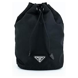 Borsa a secchiello NT Nera Nylon Mini Pochette Borsa con Corda - Prada