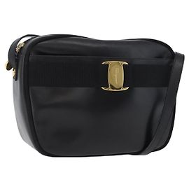 Borsa a Spalla Salvatore Ferragamo Vala in Pelle Nera Oro Auth 170076
