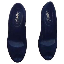 Décolleté Saint Laurent in suede nero con punta aperta